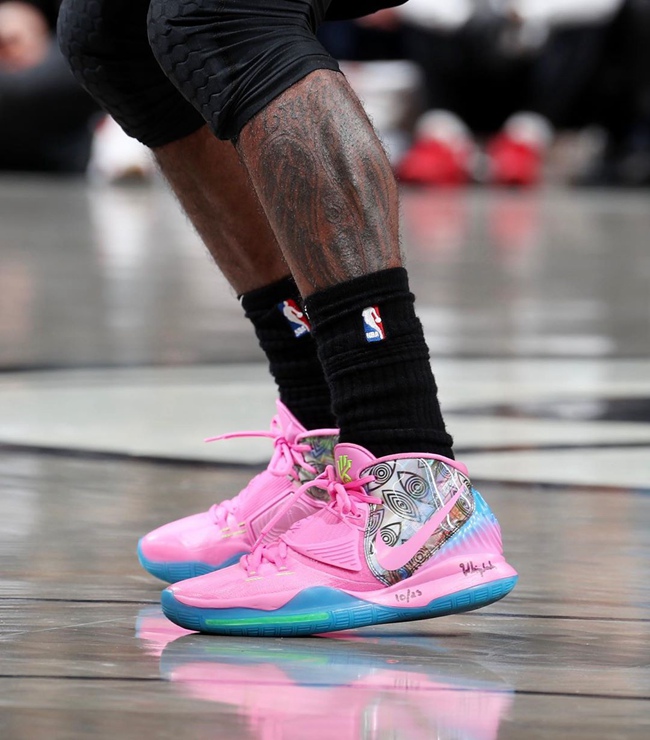 足球这项运动陪伴了我整个初高中，今天我十八岁了，...（从初中到高中，足球一路相随，十八岁的今天...）